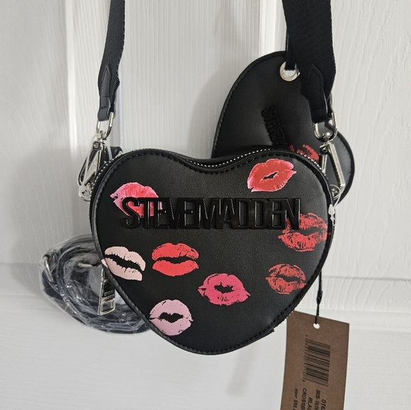 NWT Steve Madden Rosi Heart Crossbody Bag/Purse- Valentines Kisses - Picture 2 of 9